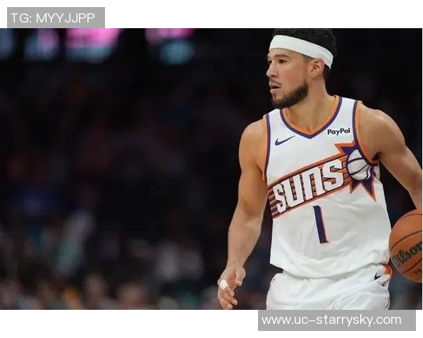 布克下半场狂砍23分揭秘：脱掉紧身防护短裤后活动自如